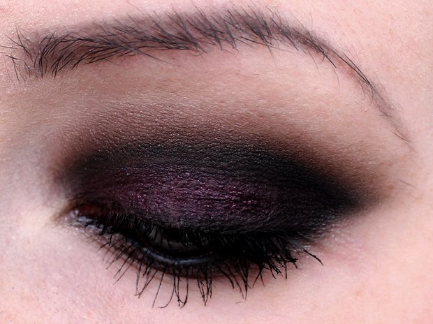 amu augen make up blue eyes purple lila black brown plum smokey eyes vegan cruelty free (6)