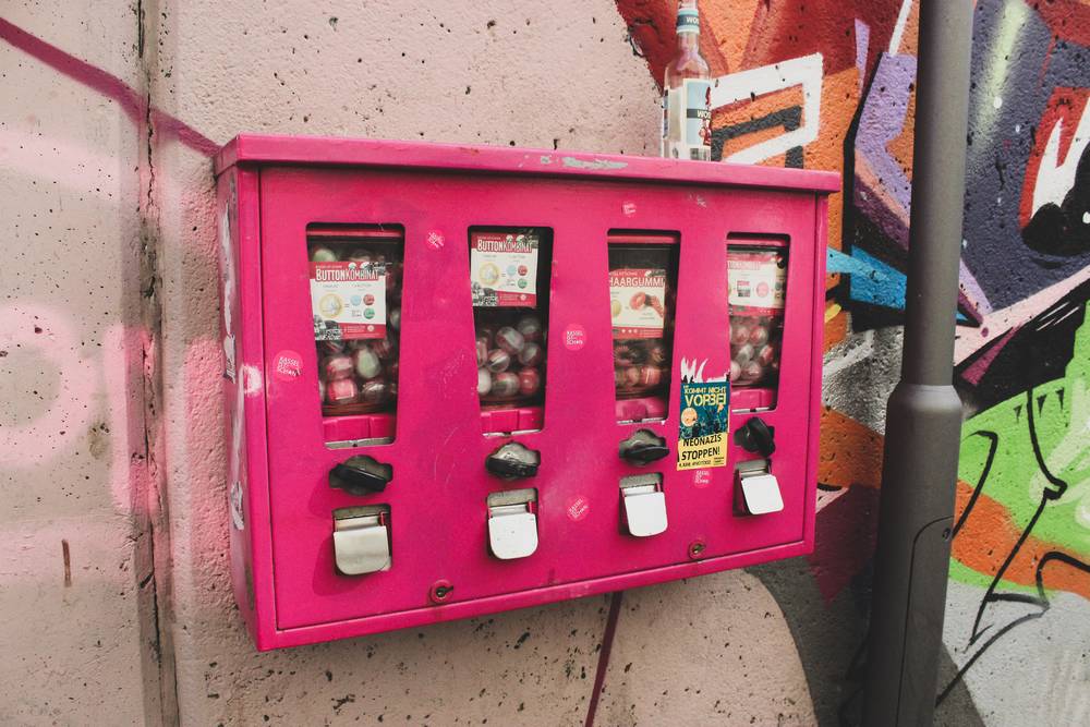 kassel-ist-schön-streetart-kaugummiautomat-graffiti-wostock-guide