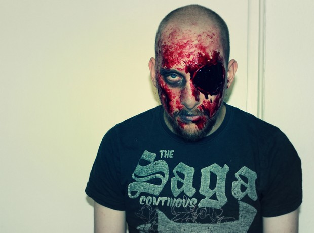 Halloween make up zombie eye blut blood gore vegan spx tutorial horror (2)