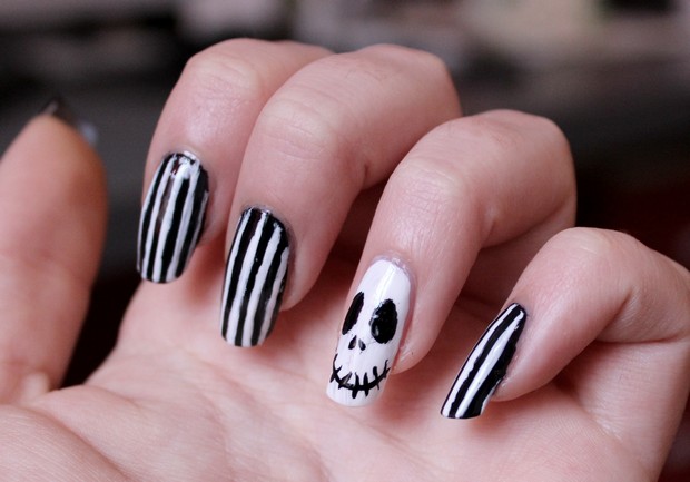 skeleton skelett nails nailart naildesign nageldesign halloween black white vegan nightmare before christmas p2 (1)