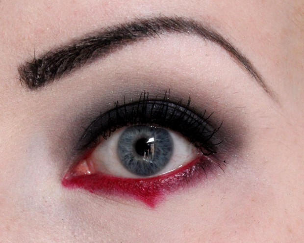 amu halloween make up red black gothic rot schwarz goth vegan kosmetik (1)