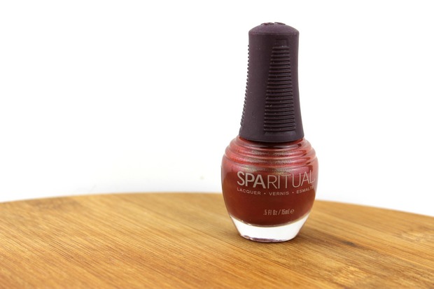 Herbst-vegan-tierversuchsfrei-naturkosmetik-kosmetik-fall-in-love-sparitual-nagellack-nail-polish-lebkuchen-weiss-mancave-cedarwood-duschgel-herbstmilch-buch