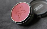 BOHO GREEN MAKE-UP LIDSCHATTEN SCHIMMERND PIVOINE 214 vegan rot naturkosmetik erbse geschminkt makeup red cruelty free (9)